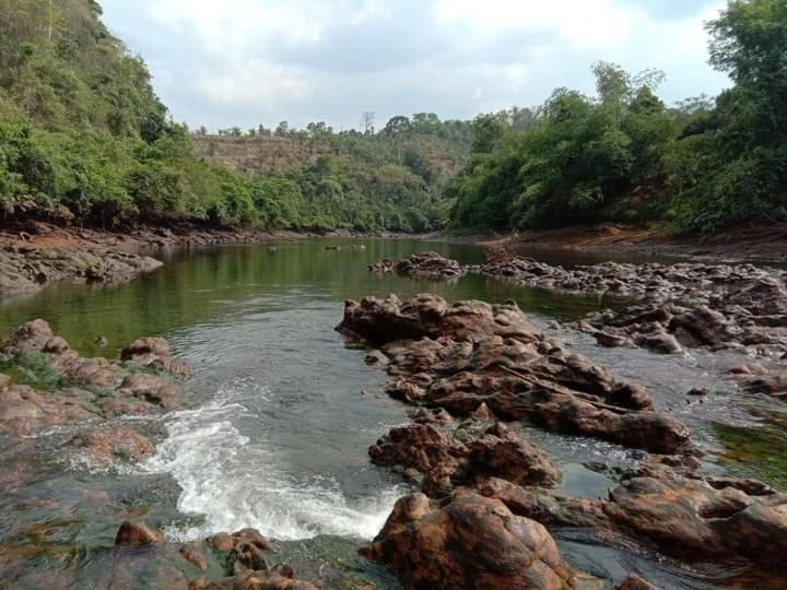 ภูริรักษ์ โฮมสเตย์ Ban Pha Saeng Lang 外观 照片