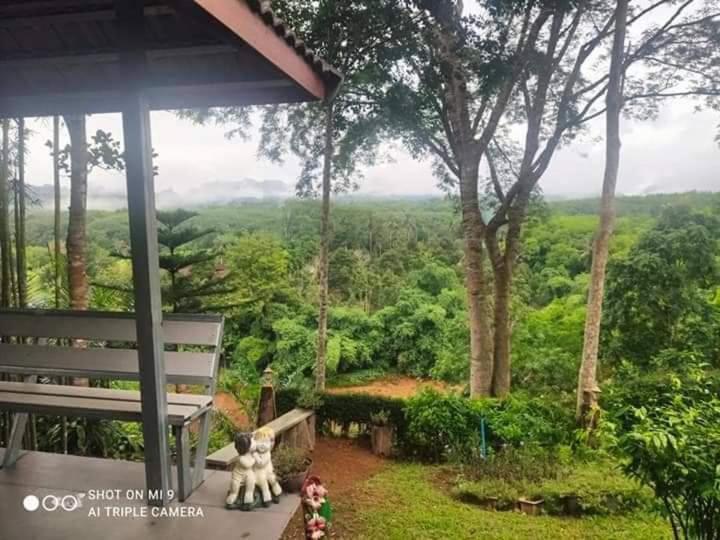 ภูริรักษ์ โฮมสเตย์ Ban Pha Saeng Lang 客房 照片